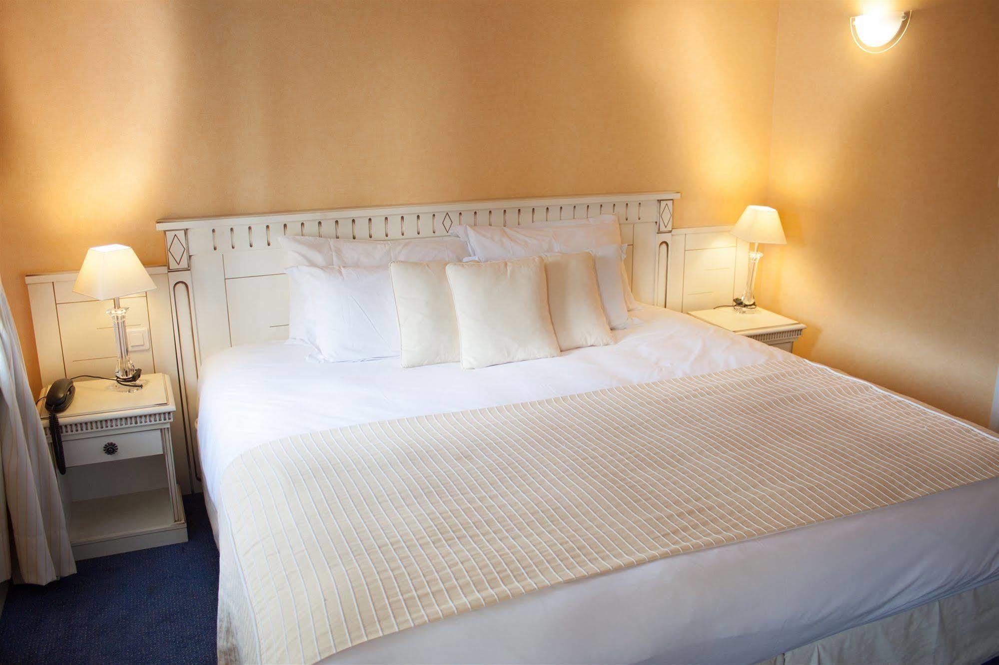 Hotel Riquet ตูลูส ภายนอก รูปภาพ