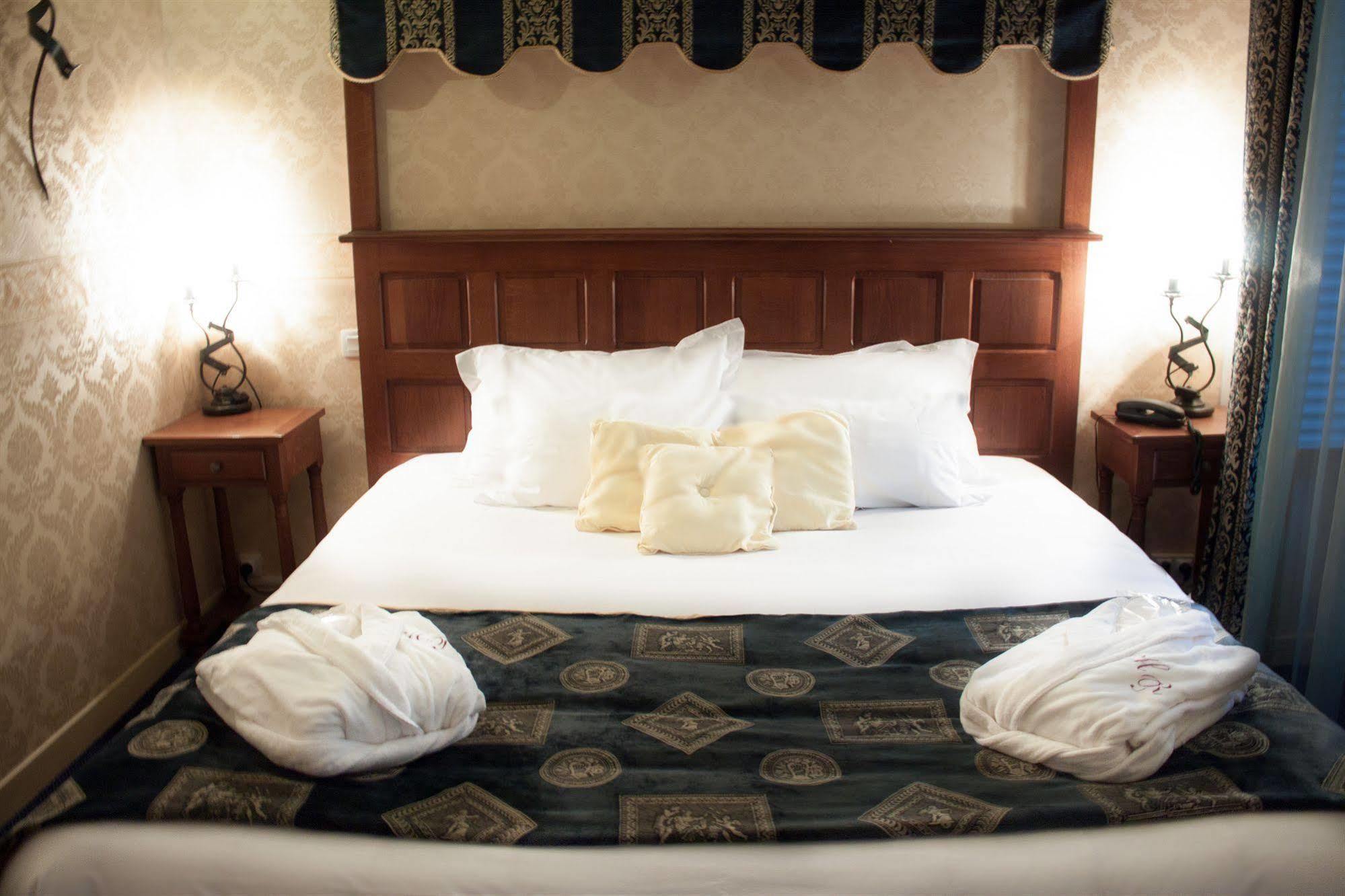 Hotel Riquet ตูลูส ภายนอก รูปภาพ